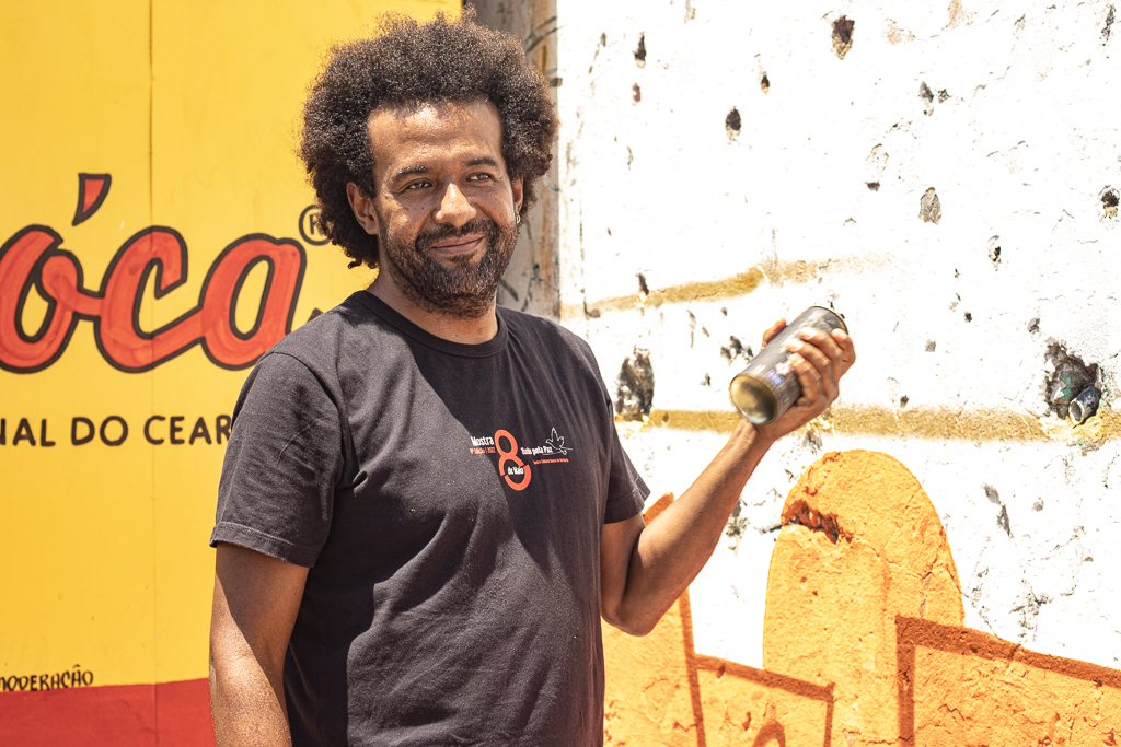 Projeto de Graffiti, em Fortaleza, faz atividade em escolas públicas