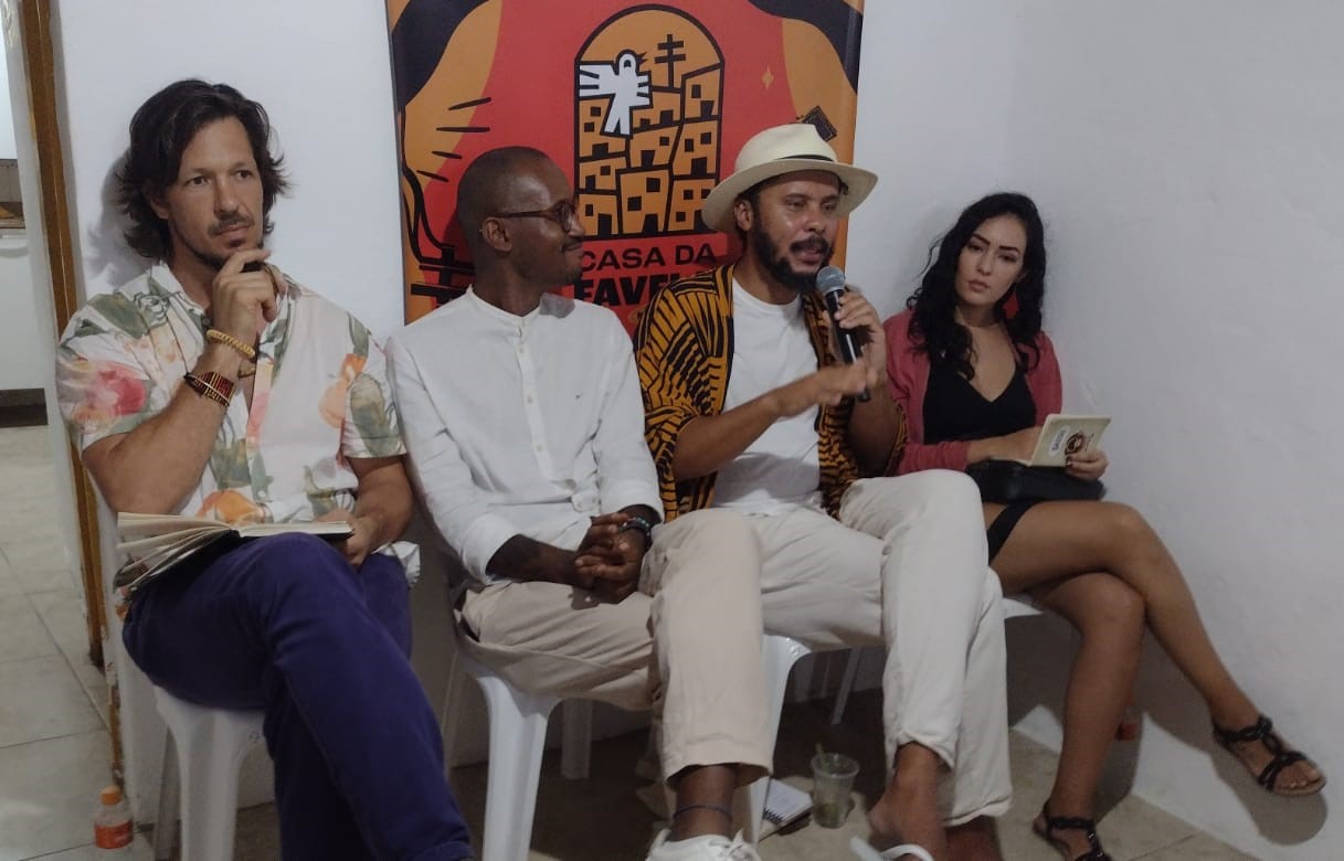 Roda de conversa da Casa da Favela adverte: capitalismo certamente atrasa o corre