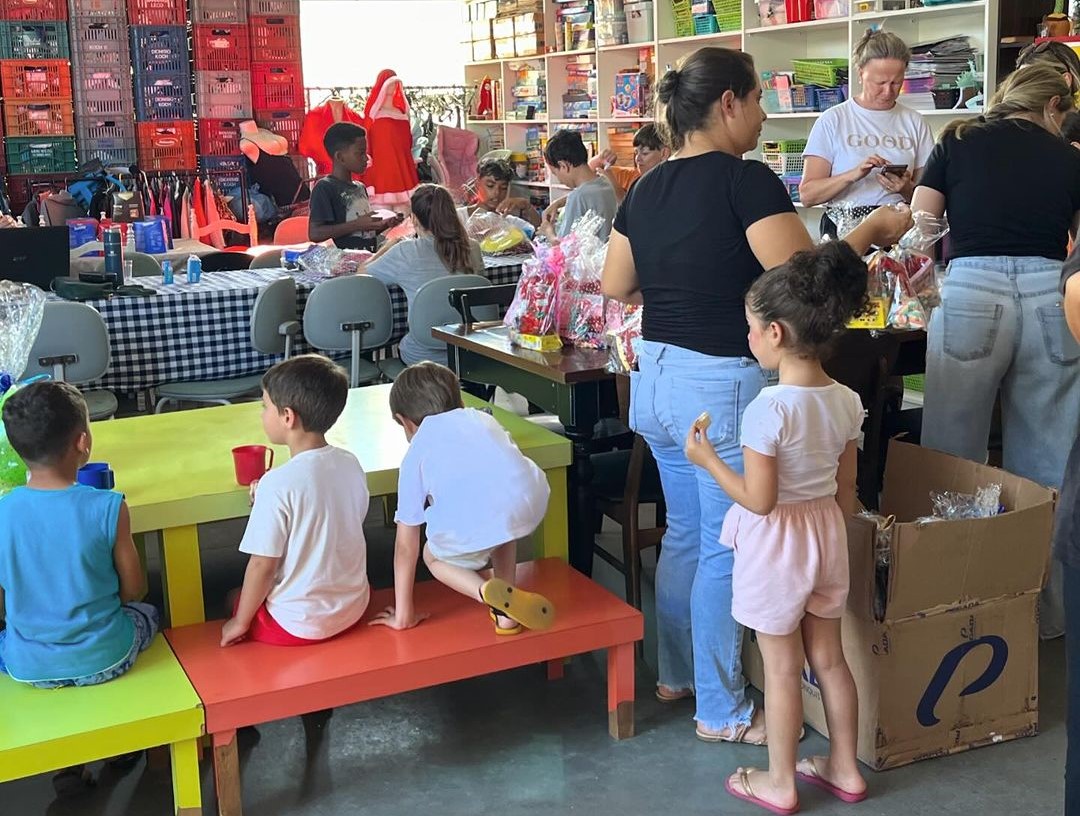 COLUNA Favela S/A: Nova sede da ONG Cantinho da Alegria, em Santa Catarina