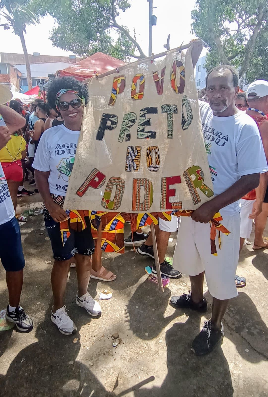 Coletivo Agbara Dudu marca presença na Mudança do Garcia