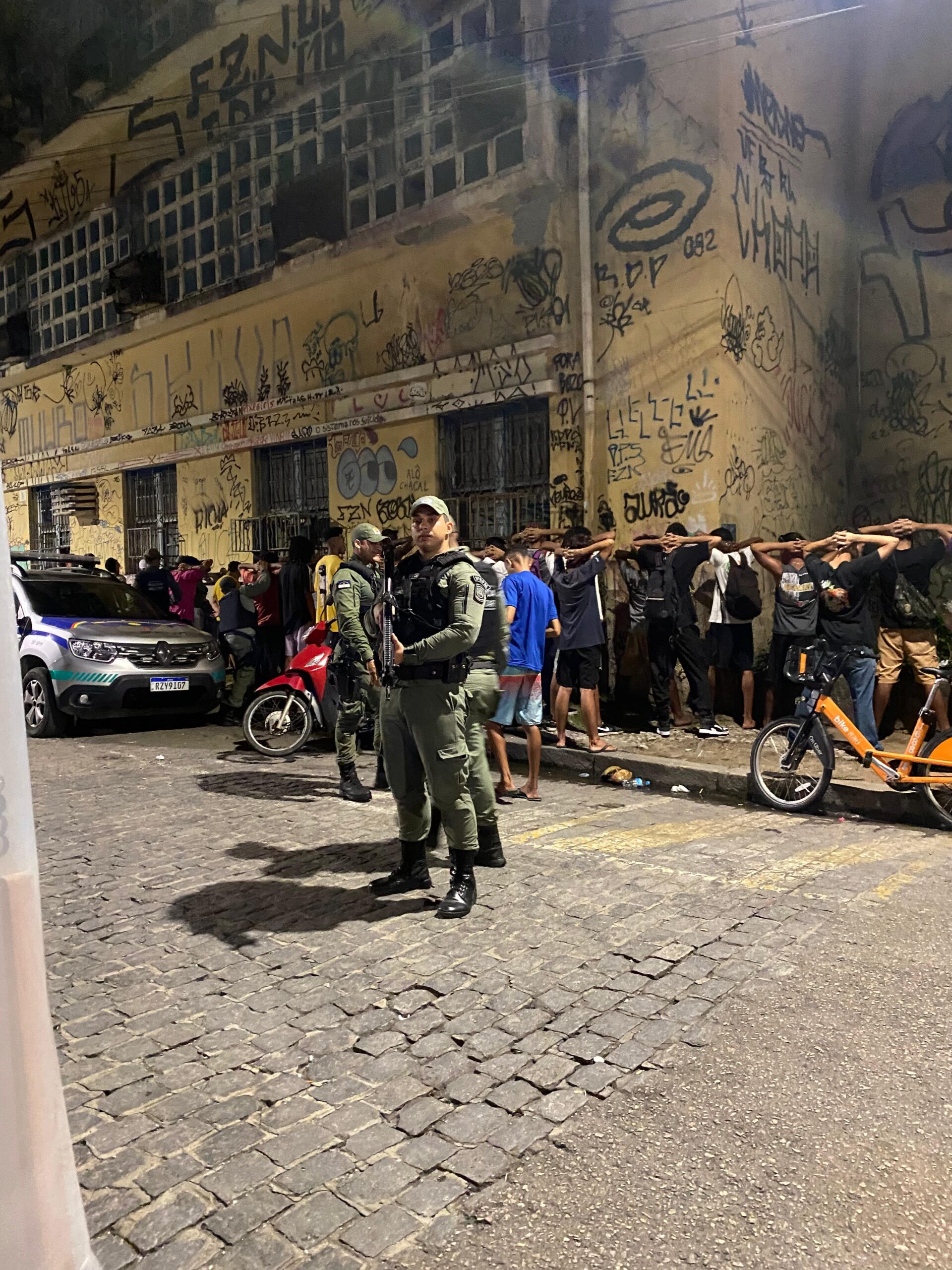 Mostra Coletiva de Arte Urbana foi interrompida pela Polícia Militar, em Recife
