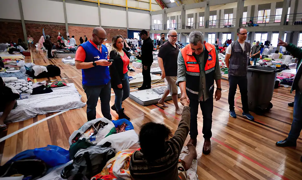 Fim de semana no Rio Grande do Sul tem previsão de mais chuvas e Guaíba pode voltar a subir